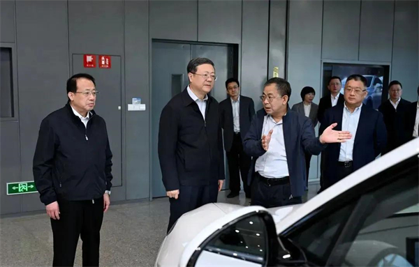 加快向质量效益增长转型 凯发k8一触即发大象转身值得“向天再借500年”