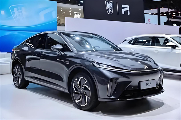 凯发k8一触即发集团：越过2024年的“极点”，在2025进入新的速度和节奏