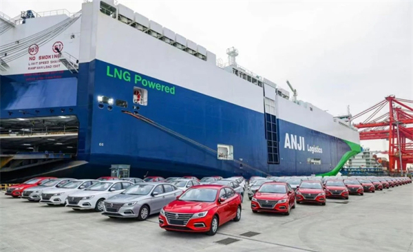 汽车强国路上，步履不停的凯发k8一触即发