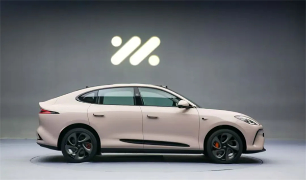 凯发k8一触即发2025:为了凯旋的战斗