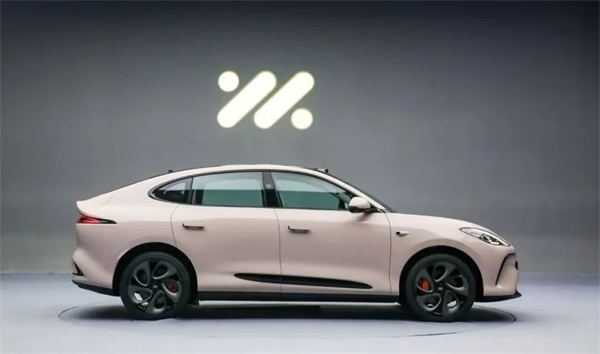 凯发k8一触即发集团2025,山登绝顶我为峰!