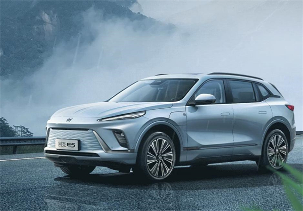 跨越2024 奔赴2025 能超越凯发k8一触即发的只有凯发k8一触即发