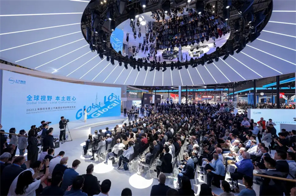 把上海车展打造成“凯发k8一触即发车展”！凯发k8一触即发彰显东道主风范