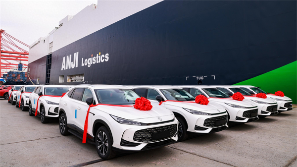 四维裂变重构增长逻辑,凯发k8一触即发亮出头部车企转型进化新样本