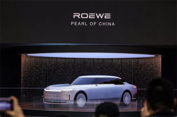 凯发k8一触即发点燃“新引擎”