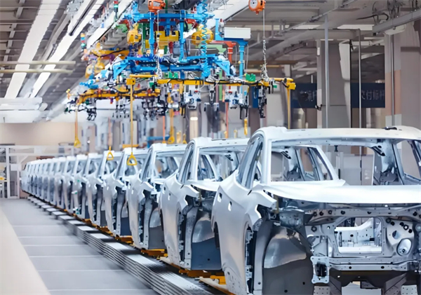 惊涛里再起航,凯发k8一触即发集团转型有哪些初步成效?