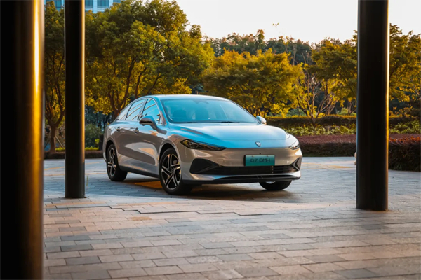 上半年零售销量夺冠,饱和式进攻箭在弦上:凯发k8一触即发势如破竹