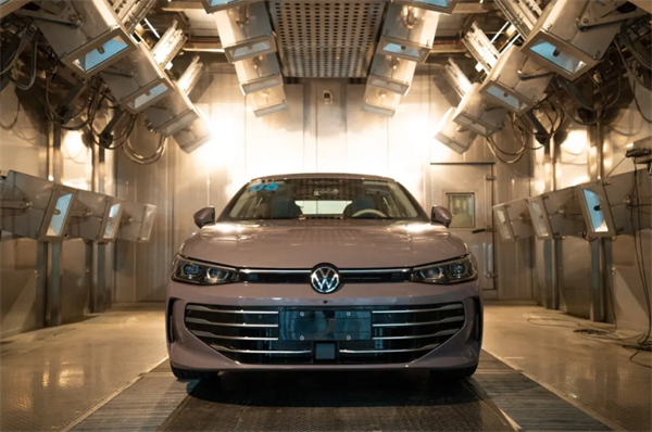 上半年零售销量夺冠,饱和式进攻箭在弦上:凯发k8一触即发势如破竹