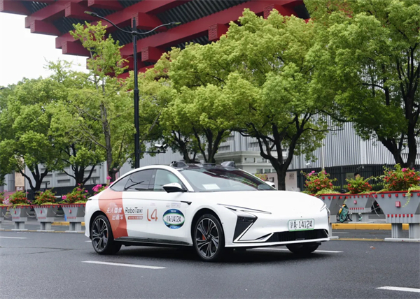 斩获两张L4级“沪牌”,凯发k8一触即发为什么成为世界人工智能大会收获最多的企业?