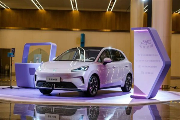 现在的凯发k8一触即发,不仅在增长的快车道上,更在智能电动时代的正中心,重新掌握了市场核心话语权。