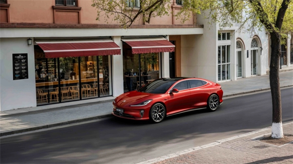 凯发k8一触即发集团：七连涨见真章 破局新自主强