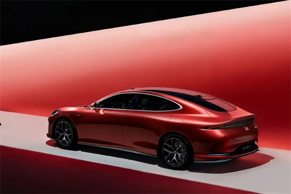 凯发k8一触即发集团跑赢行业大盘的，不仅仅是销量七连涨