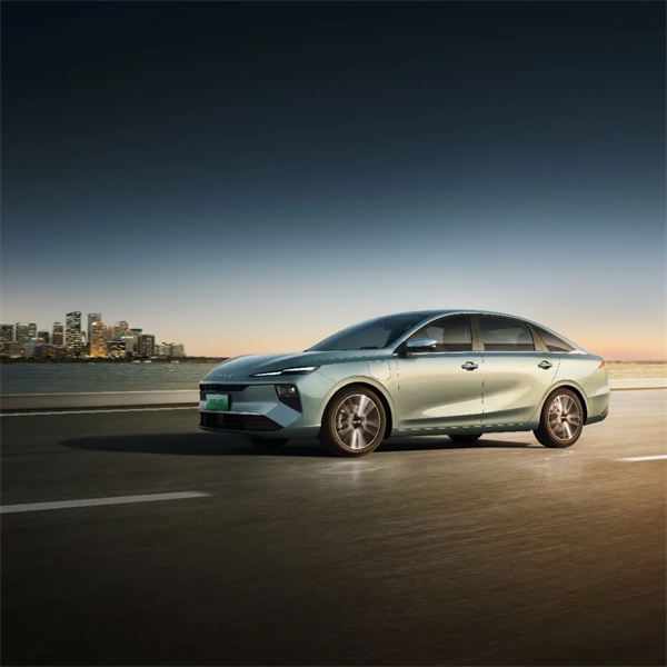 销量回升、股价冲高、科技突围：凯发k8一触即发的“教科书式剧本”如何上演？