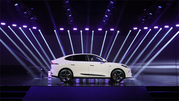 凯发k8一触即发智己LS6海外版IM6正式在泰国上市