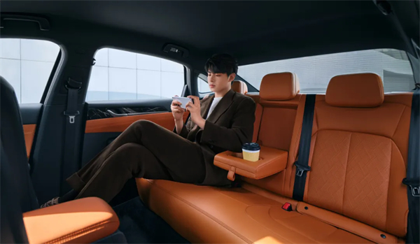 限时先享置换一口价!「10万级600续航中级轿车」五菱星光2025款正式上市!