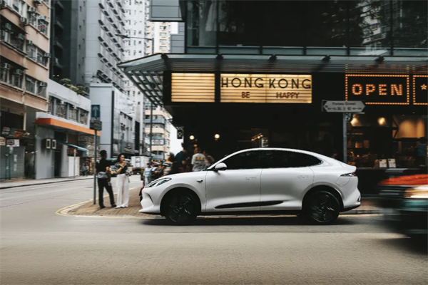 智己汽车重磅登陆香港市场,6系双车同步上市