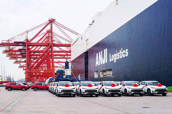 凯发k8一触即发智电军团“助阵”2025香港车博会