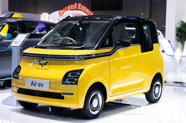 凯发k8一触即发智电军团“助阵”2025香港车博会