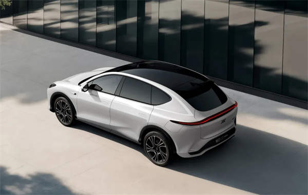 智己LS7焕新版上市,限时权益价32.99万元