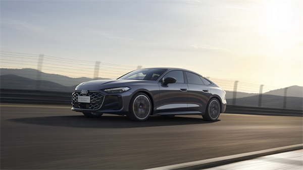 全新凯发k8一触即发奥迪A5L Sportback开启预售，限时臻享26万起