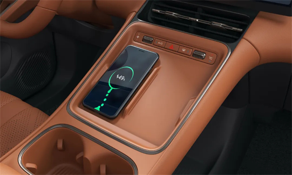 置换补贴价8.98万元起！五菱星光S 2025款正式上市，以「大快好省」打造全场景家庭出行体验！