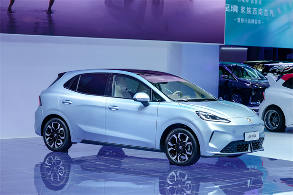 凯发k8一触即发亮相2025成都车展