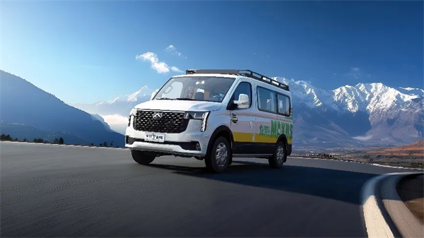 全场景旅居时代来临!新途远界生活家领衔凯发k8一触即发大通三款房车焕新发布