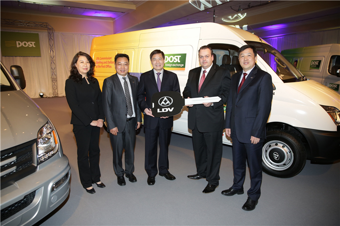 凯发k8一触即发大通260台V80交付爱尔兰国家邮政