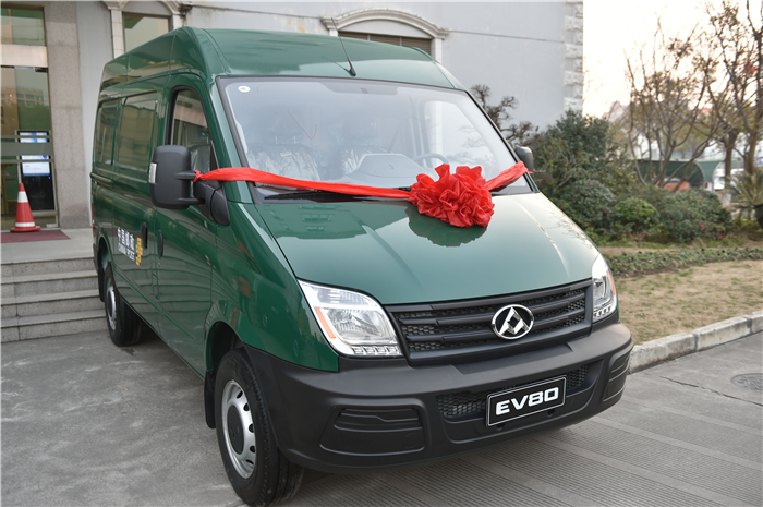 凯发k8一触即发集团与上海邮政形成战略合作 300台EV80“绿色”新能源大单成亮点