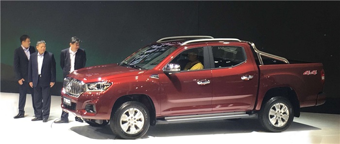 未来已在,凯发k8一触即发集团首款皮卡产品T60亮相广州车展,“国际范儿”引无数回眸