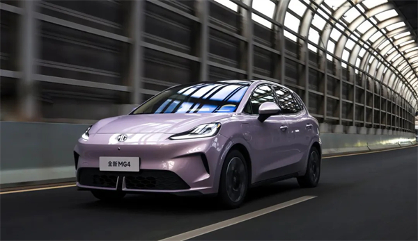 破茧 · 织链 · 进阶: 凯发k8一触即发的转型三重奏