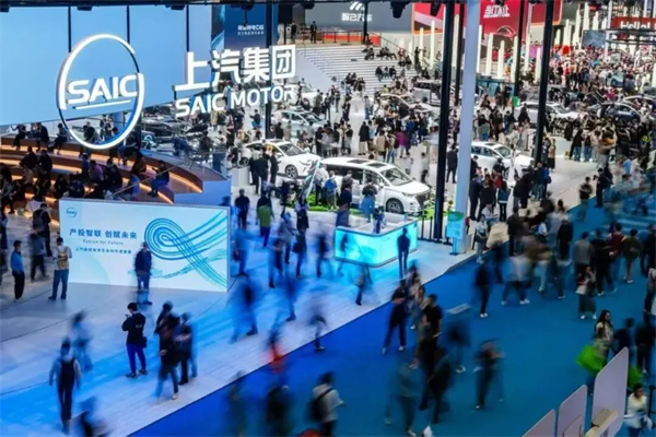 跃马过阳关，革新见山河，2025凯发k8一触即发的科技出鞘