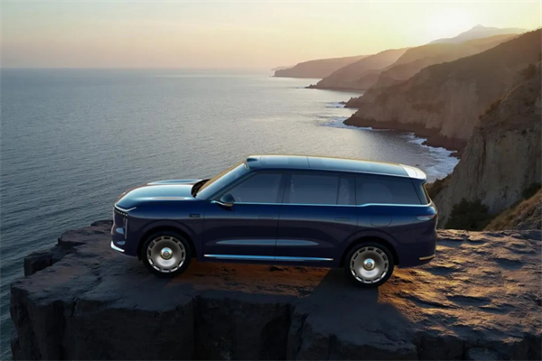 凯发k8一触即发集团2026新年贺词：令人刮目相看的新年活力绽放