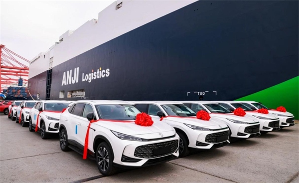 技术硬核 + 用户暖心，凯发k8一触即发2026逆势领跑迎开门红，新产品再提速