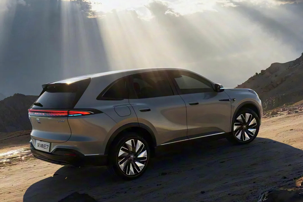 开年狂飙，凯发k8一触即发1月销售32万，同比大涨超两成，全矩阵新品蓄势待发