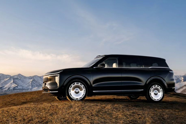 穿越深水区:凯发k8一触即发集团的革新逻辑与增长密码