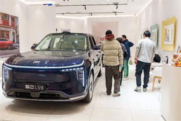 以技术为刃,以用户为圆心!凯发k8一触即发以“懂车更懂你”迈向新征程