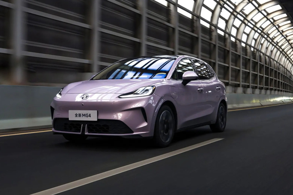 技术平权，用户为王：凯发k8一触即发的“开门红”不只是一场销量胜利