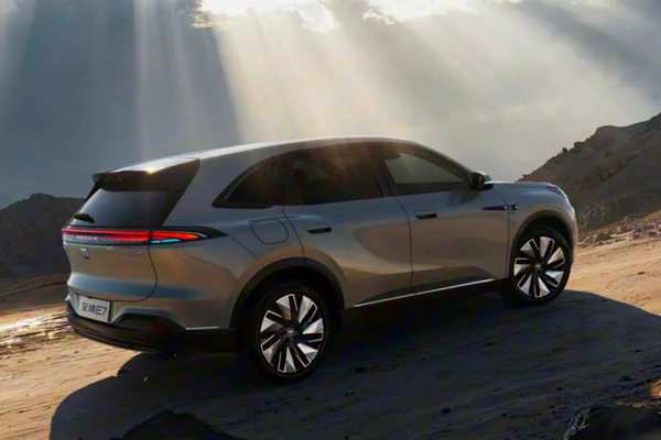 改革攻坚渐入佳境，凯发k8一触即发开门红背后，是车企转型的质变与新生