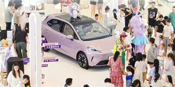 “像水一样”：凯发k8一触即发集团的静水深流与激水穿石